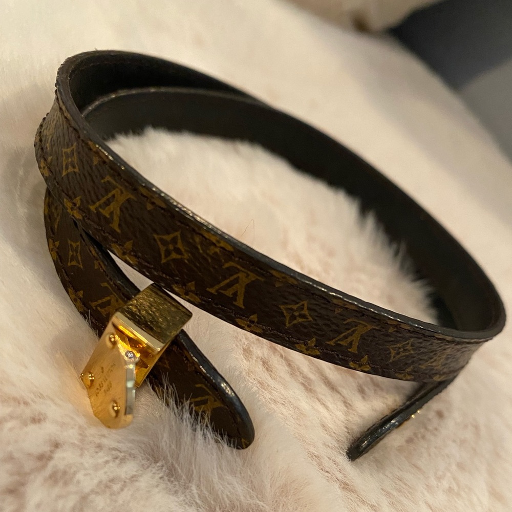 Louis Vuitton monogram bracelet s/m adjustable.